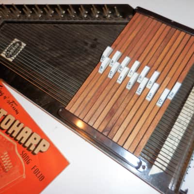 Vintage Oscar Schmidt Airline Autoharp 1950s 36 String/15 Chord image 2