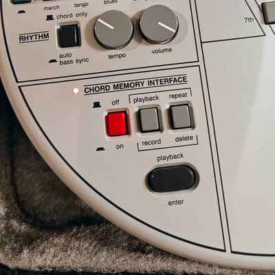Suzuki OM-84 Omnichord 1984 - Gray image 3