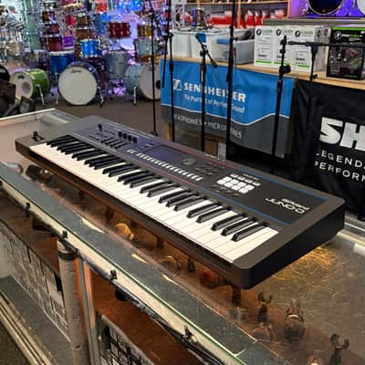 Roland Juno D-6