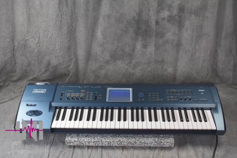 KORG TRITON Extreme Music workstation Synthesizer in Excellent Condition. image 1