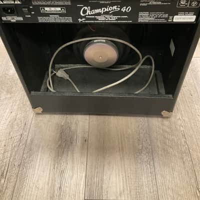 Fender Champion 40 2-Channel 40-Watt 1x12" Guitar Practice Amp 2013 - 2024 - Black image 6