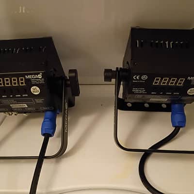 (2) Mega Lites 4039 2026 - Dj equipment, lighting fixtures image 3