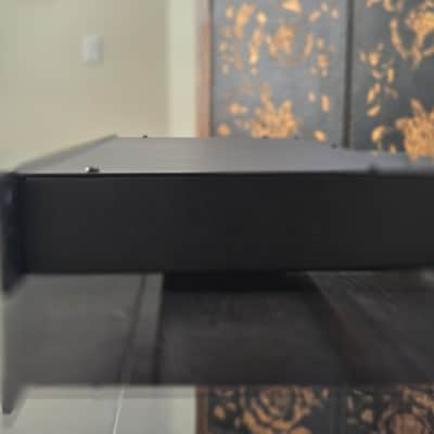 Furman M-8D Power Conditioner with Lights & Digital Meter image 3
