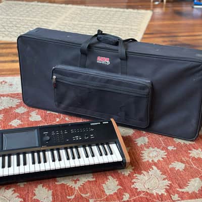 KORG Kronos 2 61-Key Workstation w/Gator Case image 12