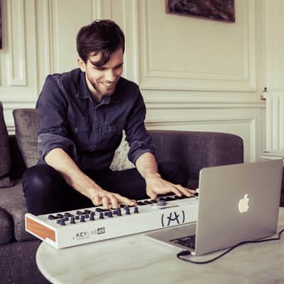 Arturia Clavier Maître 49 Touches KeyLab Essential 49 image 4