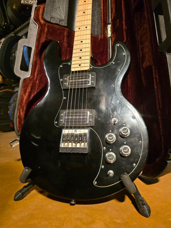 Peavey T-60 with Maple Fretboard 1978 - 1988 Black W/OHSC image 1