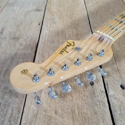 Fender 1955 Stratocaster Sunburst One-Piece Ash Body Excellent image 8