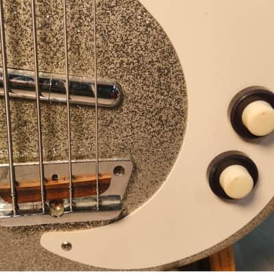 Danelectro 59DC Long Scale Bass 2010s Sparkling Champagne image 11