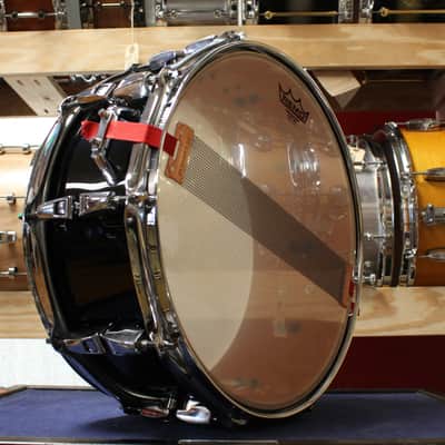 Yamaha 5.5x14 Absolute Hybrid Maple Snare Drum in Black Lacquer image 5