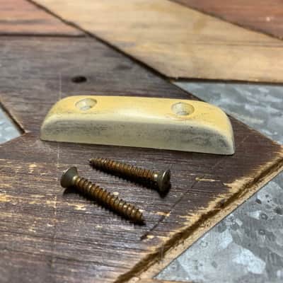 Real Life Relics AGED White Thumb Rest with Screws For Fender® Bass    [DL1] image 2