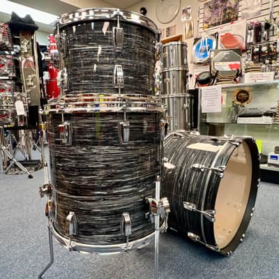 Ludwig Classic Maple Fab 3 Piece Shell Pack, Vintage Black Oyster - Floor Display image 13