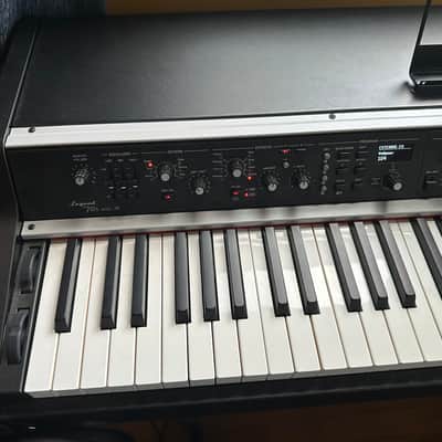 Viscount Legend '70s Artist-W Extended Stage Piano (SNR-04702859) image 2