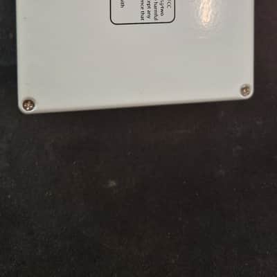 Electro-Harmonix POG2 Polyphonic Octave Generator 2009 - Present - Red / White image 2