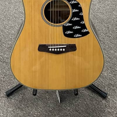 Aria AWC-300 - Natural with Hard Case image 1