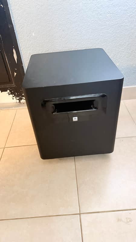 JBL LSR310S
