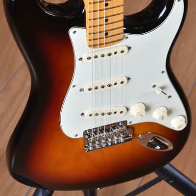 Fender Stratocaster American Professional II V 3 Tone Sunburst image 8