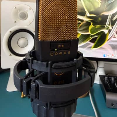 AKG C414 XLII Large Diaphragm Multipattern Condenser Microphone 2010s - Black image 2