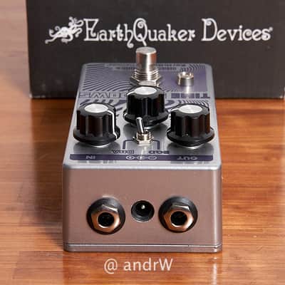 EarthQuaker Devices / Death By Audio Time Shadows Subharmonic Multi-Delay Resonator 2020 - Silver / Purple image 3