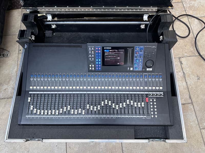 Yamaha LS9-32 32-Input Digital Mixing Console in Calzone Roadcase w/Wheels #7310 image 1