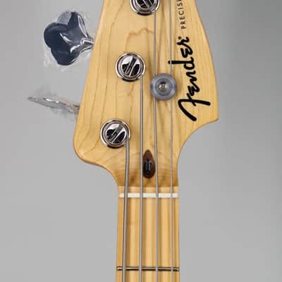 Fender Standard Precision Bass Olympic White image 4