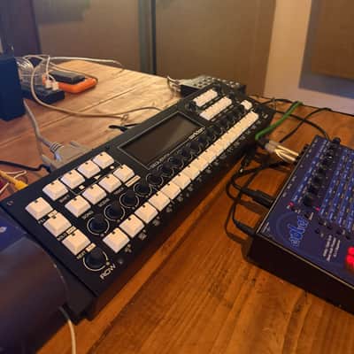 Sequentix Cirklon V2 + CVIO + Breakout Box & Cable - Like New imagen 11