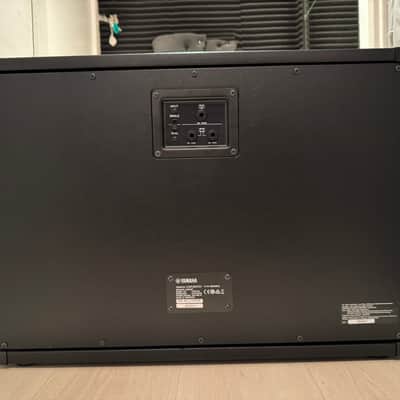 Yamaha THRC212-300W 2x12" Cabinet 2010s - Black image 2