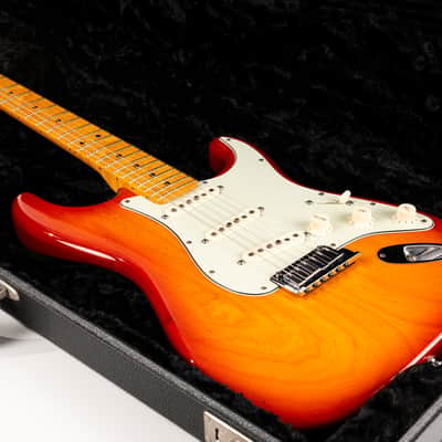 Fender Custom Shop Deluxe Stratocaster 2010 image 21