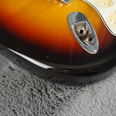 Fender Stratocaster 2017 - Sunburst Made in Japan image 7