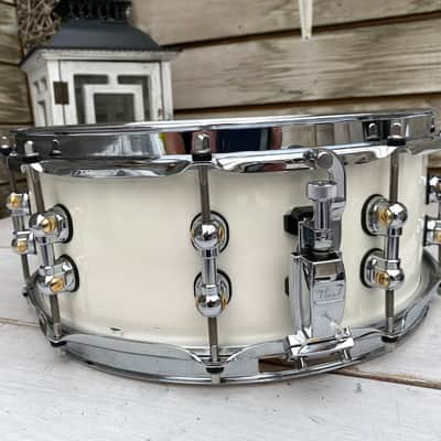 Pearl MPL -Masters Premium Legend 14x5.75” snare 2012 - White image 5