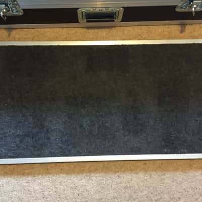 Castle Cases 800mm x 400mm Pro Pedalboard Flightcase image 2