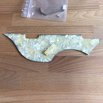 Hofner 500/1 violin bass pickguard cream pearl image 4