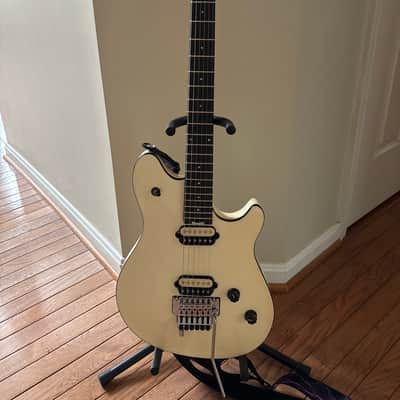 EVH Wolfgang 2021 - White/Ivory image 3