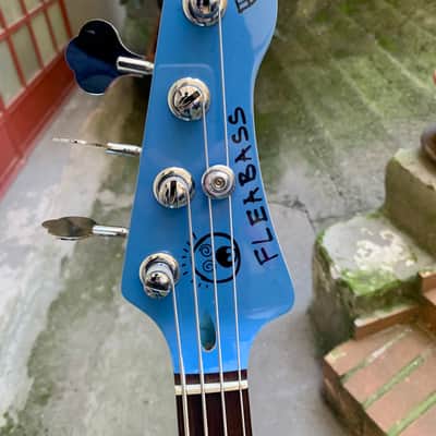 Flea Bass Flea Signature image 3