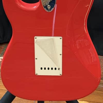 Fender MIJ Limited International Color Stratocaster – Morocco Red (2023, Rosewood, U‑Neck, Vintage SSS), Upgraded Gig Bag image 4
