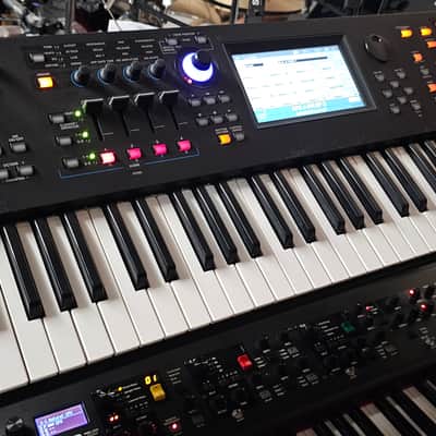 Yamaha MODX6 Synthesizer 2018 - Present - Black image 2
