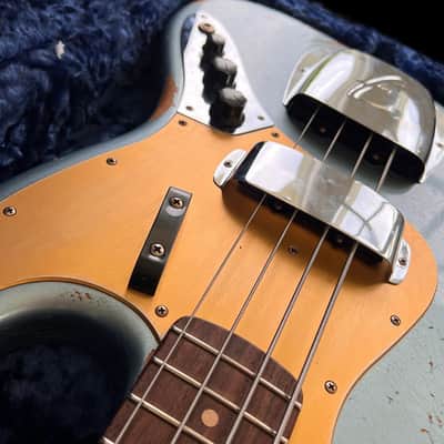 Fender Custom Shop '64 Jazz Bass Relic image 2