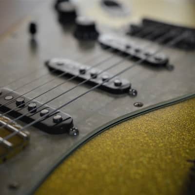 American Fender Stratocaster Relic Custom Vintage Gold Chartreuse Sparkle Texas Specials image 6