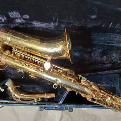 Vito Alto Saxophone with case and accessories, Good condition with significant wear image 5