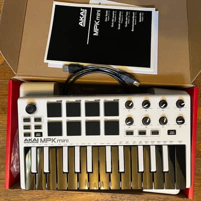 Akai MPK Mini MKII 25-Key MIDI Controller 2014 - Present - White with Black Keys