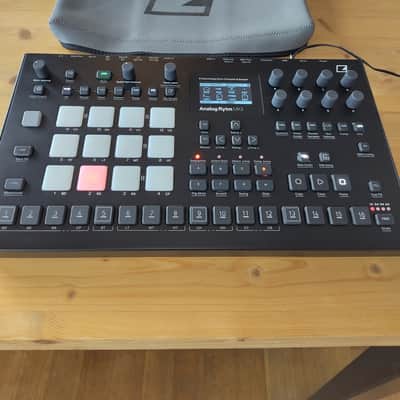 Elektron Analog Rytm MkII 2020 - 8 voices analog drum machine + Decksaver - Black edition image 6