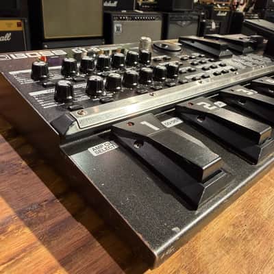 Boss GT-8 Multi-Effect Guitar Processor Unit image 2