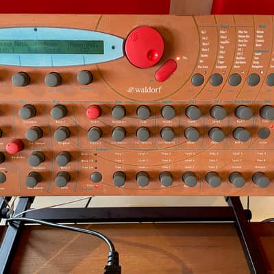 Waldorf Microwave XT Rackmount Wavetable Synthesizer 1998 - Orange image 3