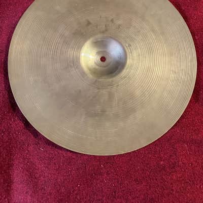 Vintage 1970s Avedis Zildjian - 16" Crash Cymbal (1032g) image 2
