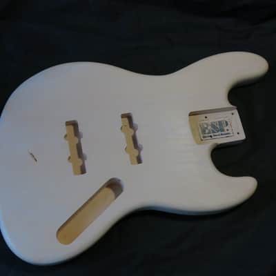 ESP Jazz Bass Body - early 1980s - one piece body! - incredibly uniform grain Bild 2