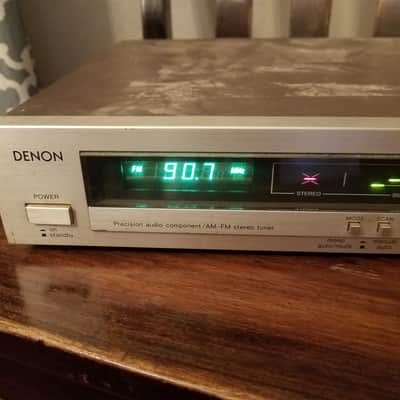 Denon TU-747 Stereo AM FM Tuner Quartz Lock 1980's - Japan Silver image 1