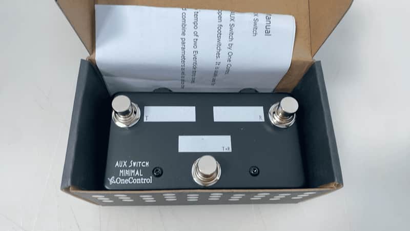 One Control Minimal Series AUX Switch image 1