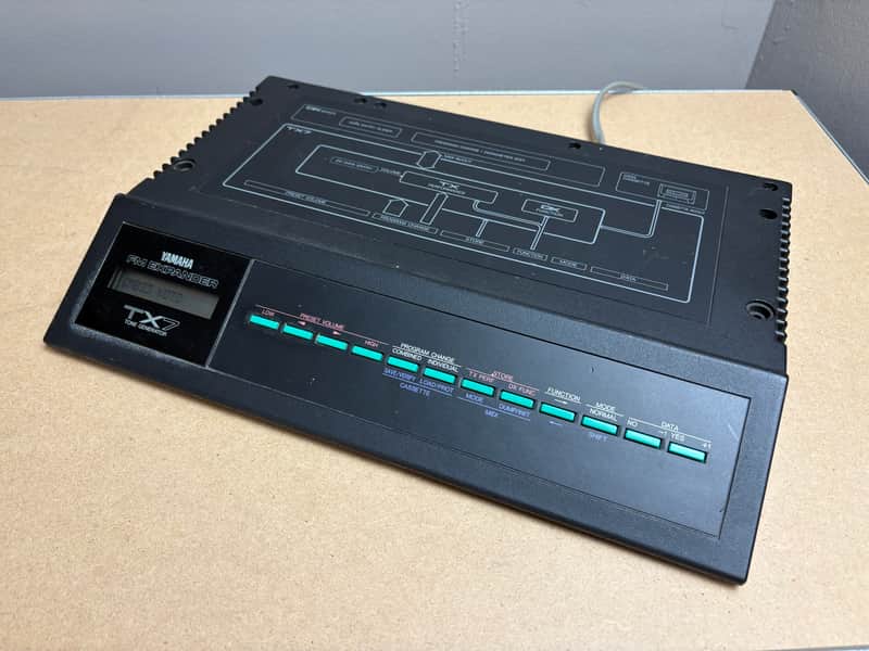 Yamaha TX7 FM Synthesizer | Reverb Canada