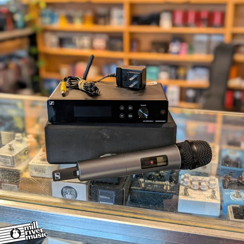 Sennheiser EM-XSW2 and XS Wireless Mic - Used image 1
