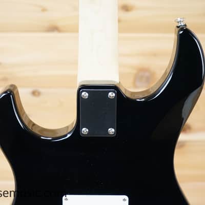 Yamaha PAC112V-BL Pacifica HSS with Rosewood Fretboard - Black image 7