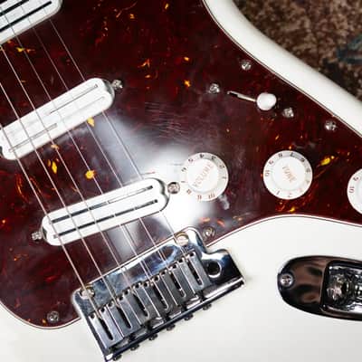 Fender American Ultra Stratocaster Guitar - Arctic Pearl with Hardshell Case - Used image 15